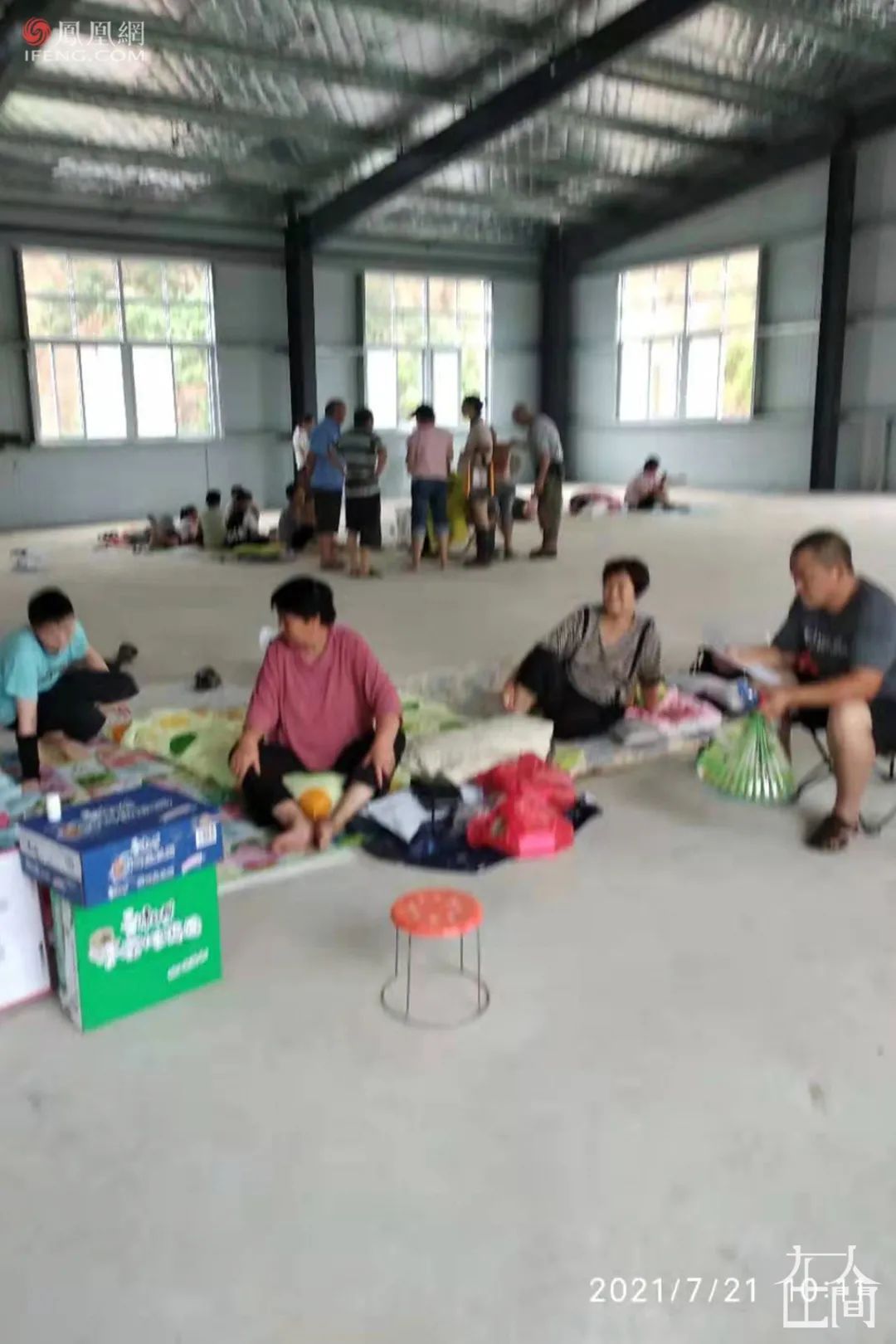 在人间 | 住窑洞的巩义村民,对抗暴雨四十年