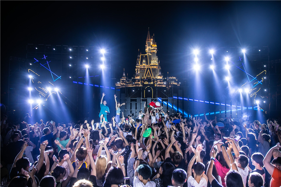 今夏网红必打卡，欧乐堡网红烟花啤酒节狂嗨启幕！