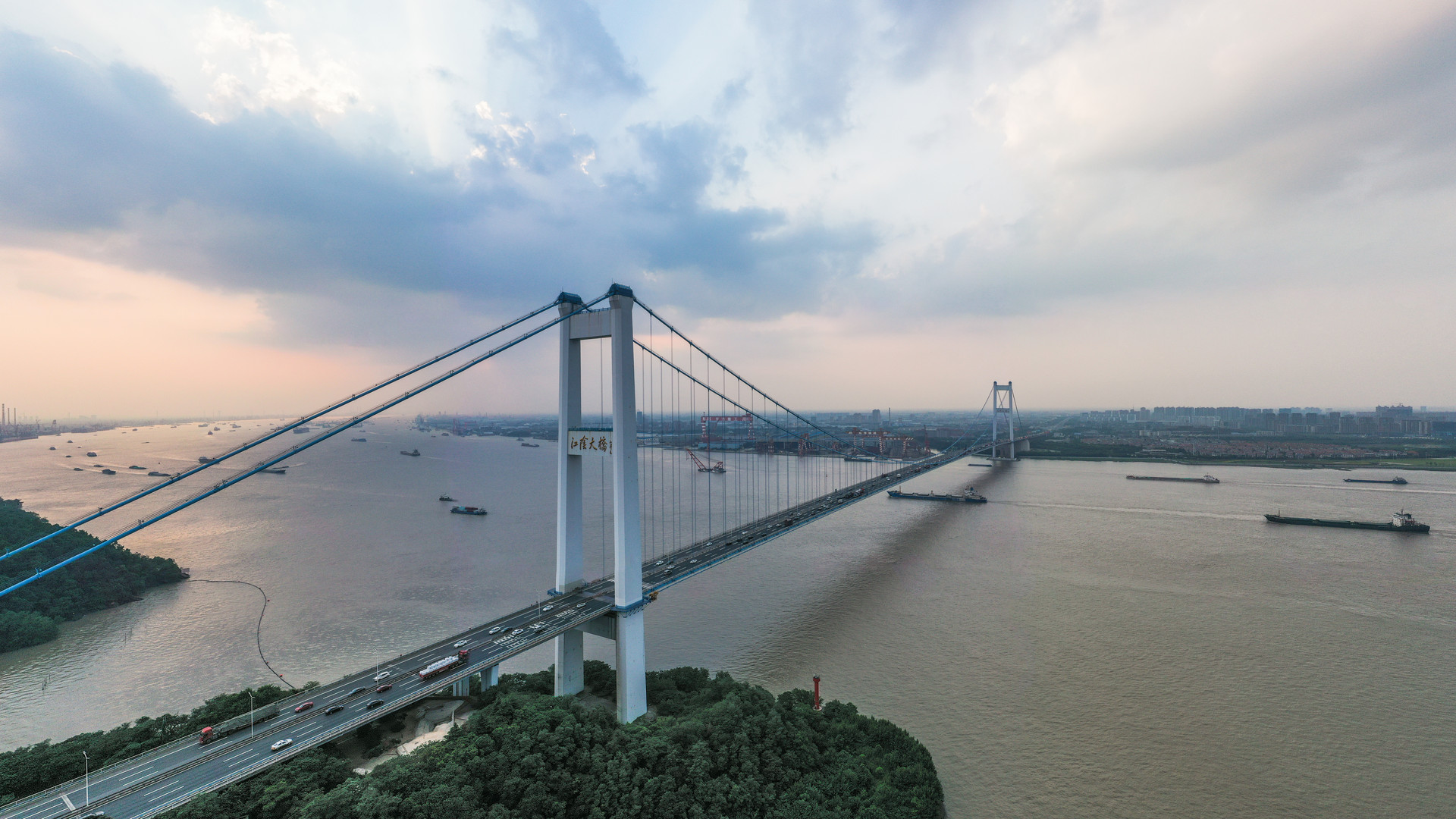 强县,有着"中国制造第一县"之称的江苏江阴确立的未来5年的重要目标