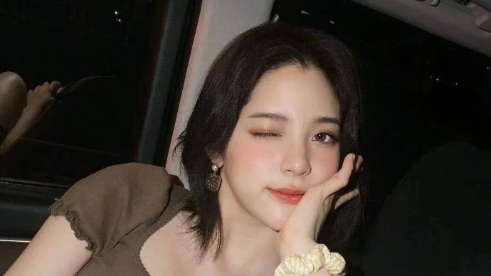 连全智贤欧阳娜娜这万年长发专业户，都剪了短发 - Vimarsana News