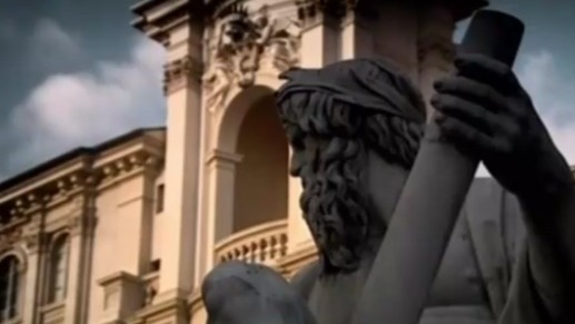 维也纳国家歌剧院：窗口上的女神青铜雕像分别有何含义？