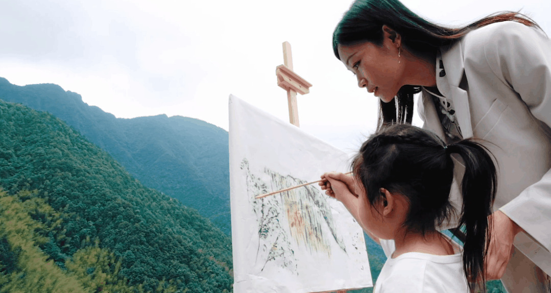 浙江山里，他们用150000块石头重建古村，神仙都想来隐居