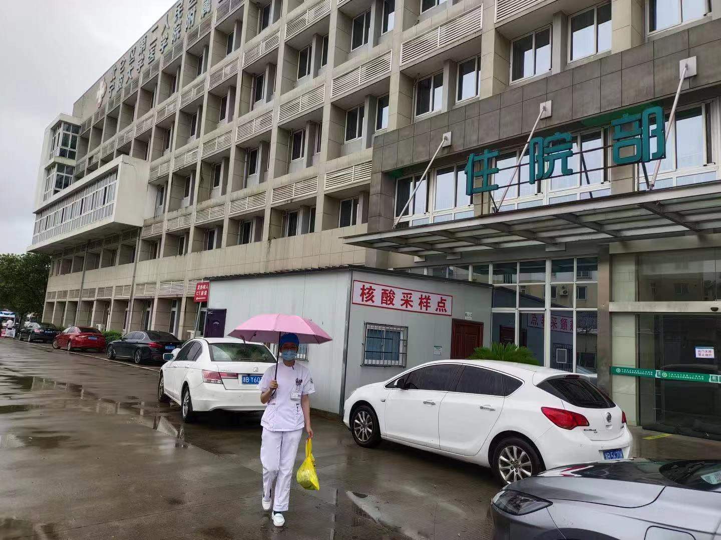 感人！台风天，北仑这位护士准时赴约 上门为患者更换鼻胃管