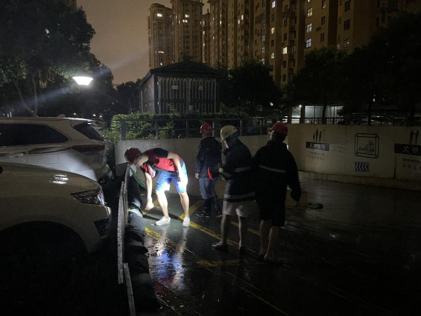 全力以赴！嘉兴港区供水保障突击队迎战台风“烟花”