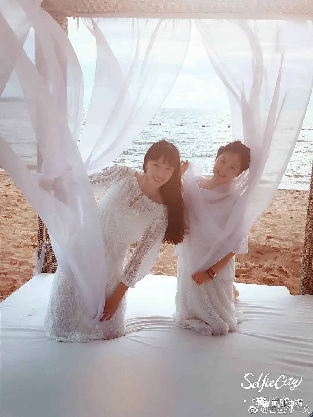 2017年10月孙一文拉着柏雪上了一次抖音直播,柏雪被群众的热情吓了一