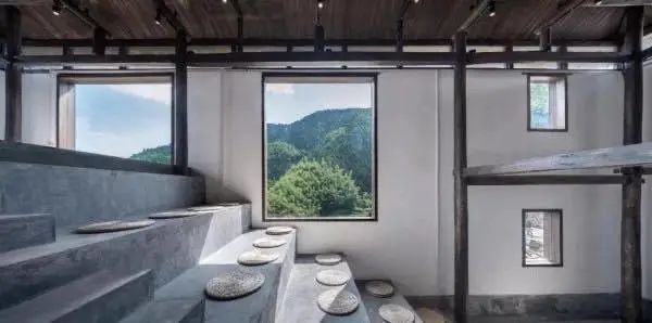 浙江山里，他们用150000块石头重建古村，神仙都想来隐居