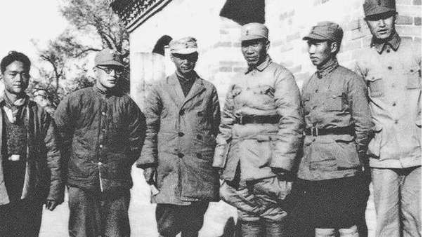 红五军红四军胜利会师后，毛泽东彭德怀开始共同为革命奋斗