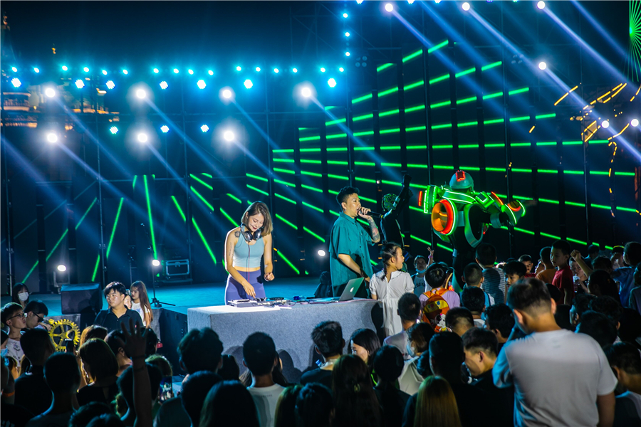 今夏网红必打卡，欧乐堡网红烟花啤酒节狂嗨启幕！