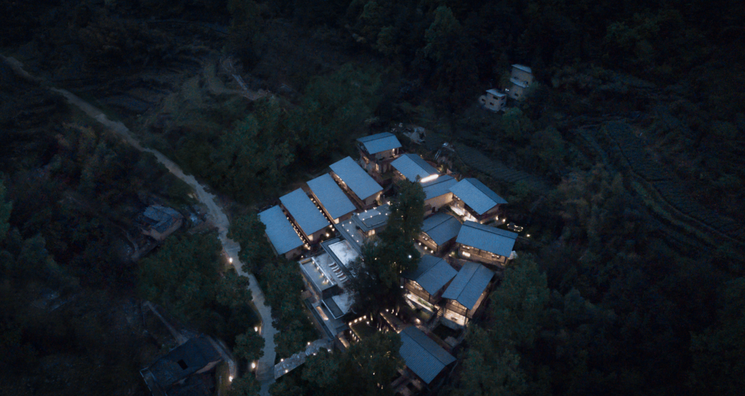 △ 黑丑他们生活着的揽树山房