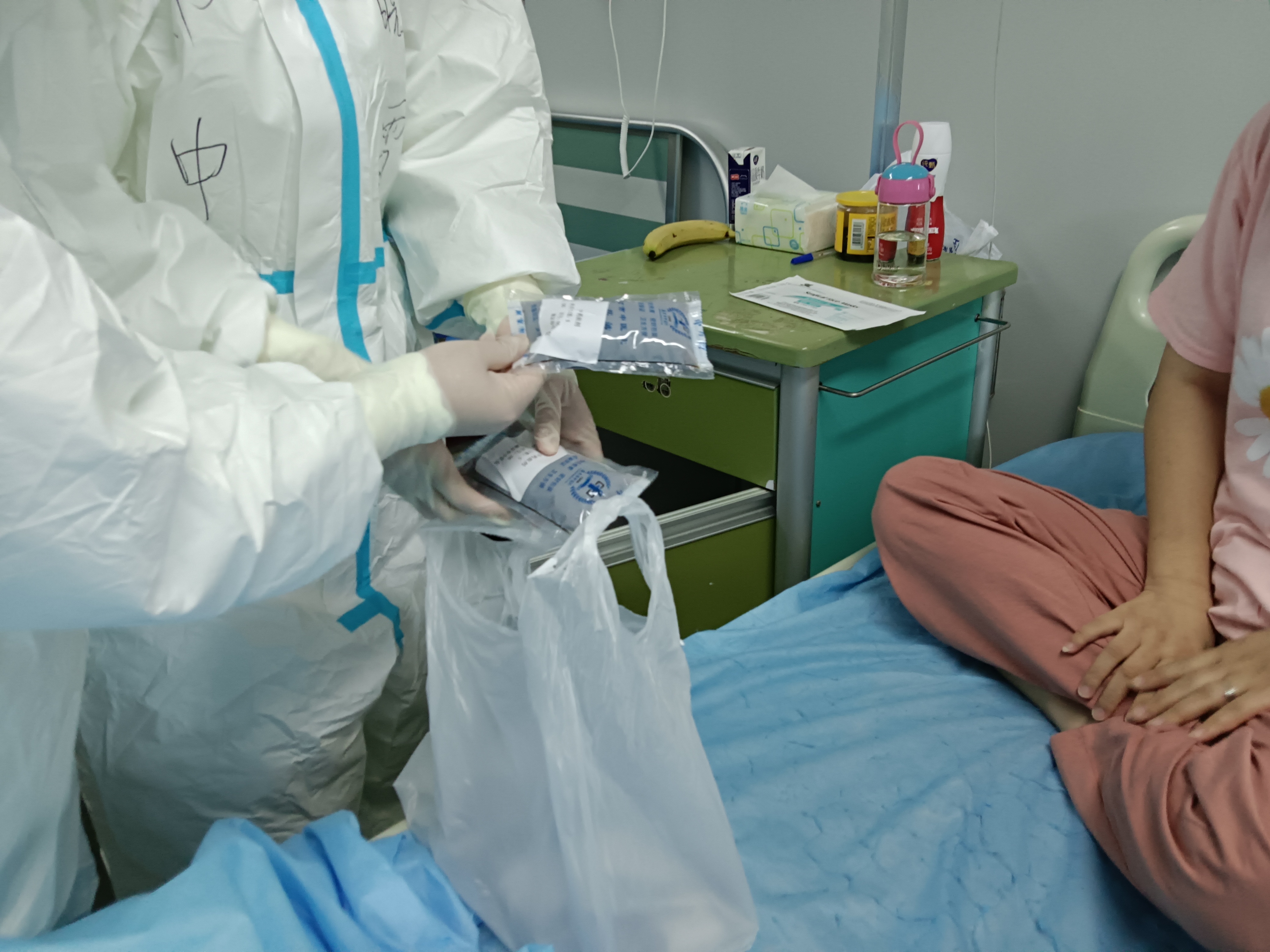中医养生功法、中药汤剂……南京市中医院将中医疗法带入南京公卫中心