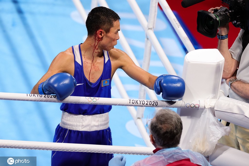 弗雷泽-克拉克眼角出血.打开凤凰新闻,查看更多高清图片