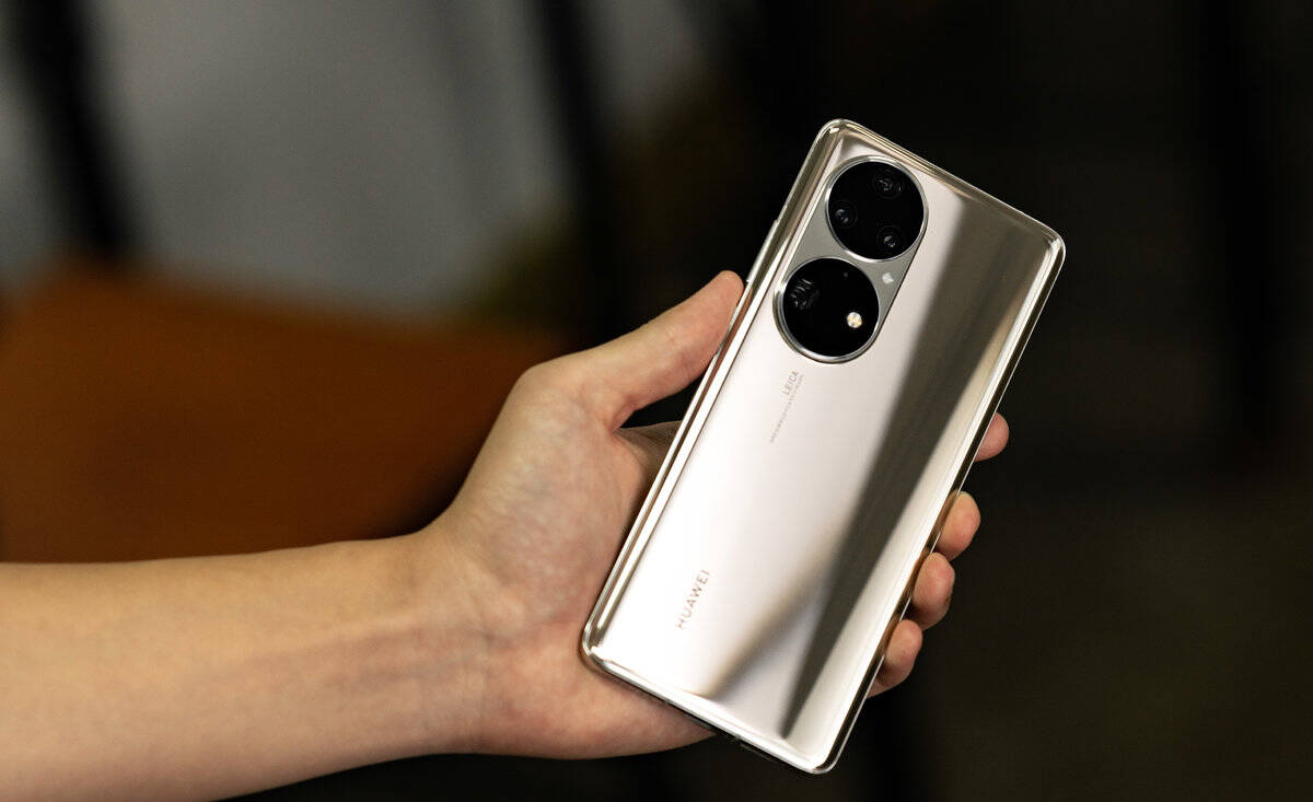 华为p50pro可可茶金图赏质感配色结合独特双环设计