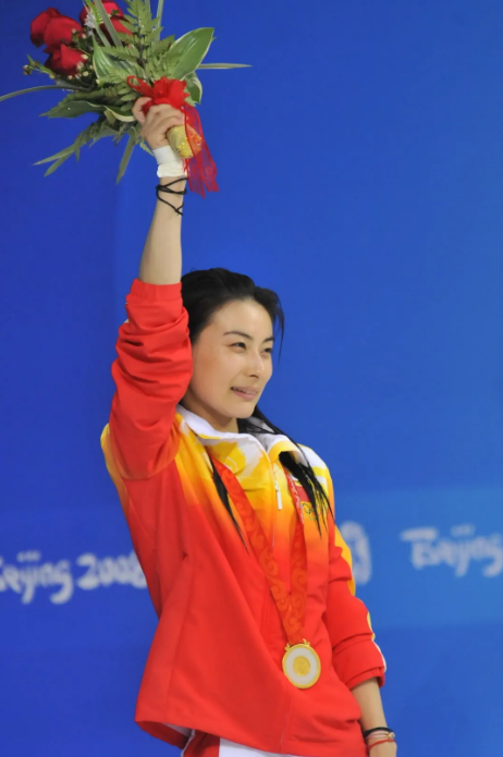 左手金牌右手豪门这是郭晶晶拿的是爽文女主剧本吧