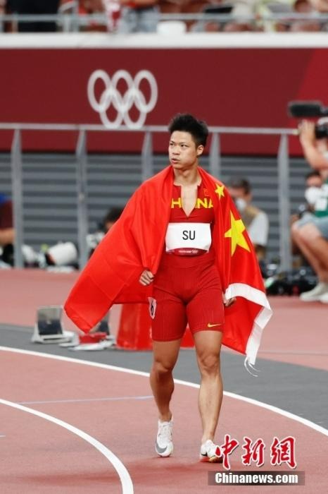 北京时间8月1日晚,在东京奥运会男子百米决赛中,中国选手苏炳添以9