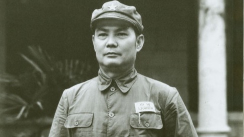 1981年叶剑英阐述了“叶九条”，首次提出以“一国两制”实现国家统一