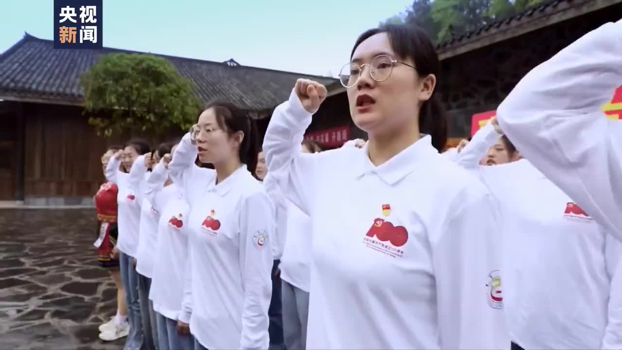 精神小伙说精神丨大力弘扬伟大建党精神