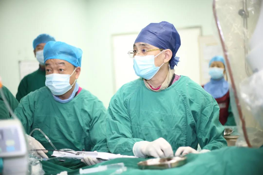 疫情期间,医院各类手术照常开展
