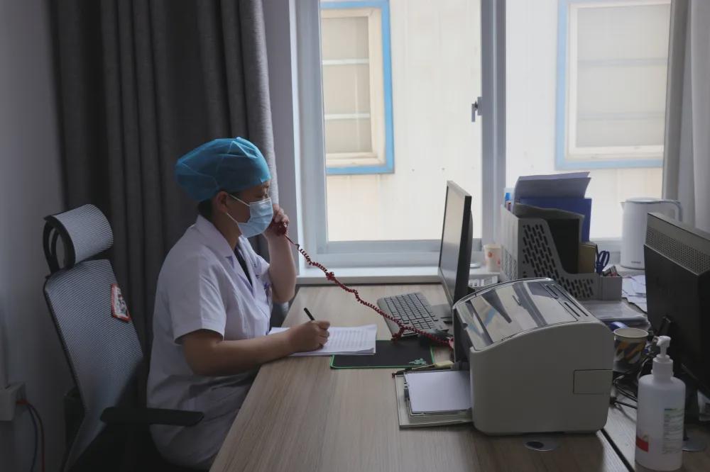 信阳市第三人民医院举行夏季新冠疫情防控应急演练