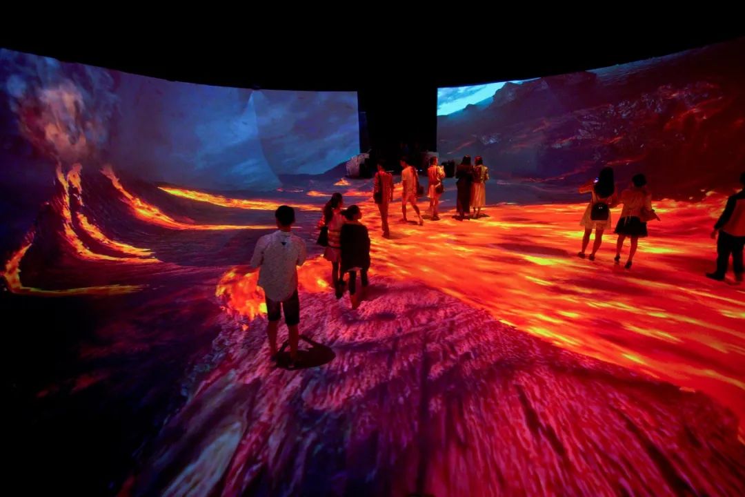 沉浸过载一个井喷产业的危与机