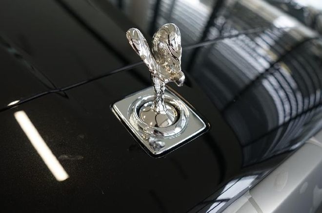 21款劳斯莱斯库里南尽显雍容华贵气质