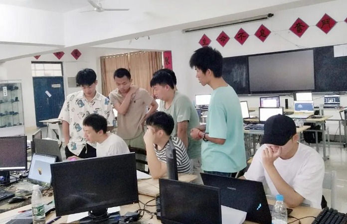 江西机电职院在全国大学生先进成图技术与产品信息建模创新大赛中获佳绩