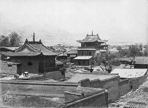 兰州的城墙及水车兰州城墙西门边的茶叶市场及仓库