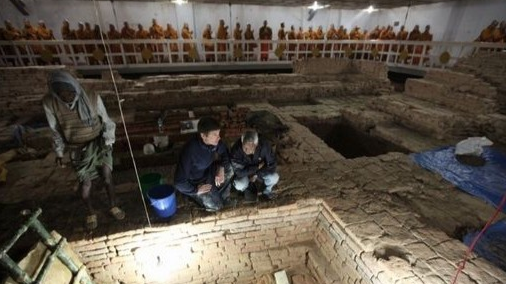 法门寺在清理修缮宝塔时，考古队查阅当地古籍有了重大发现_凤凰网视频_凤凰网