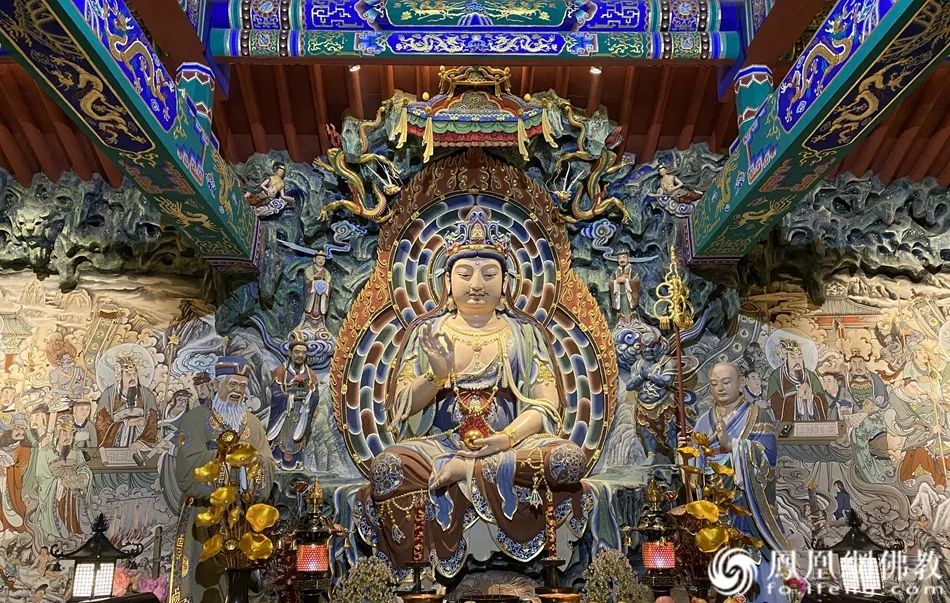 农历七月三十也是地藏王菩萨圣诞,地藏王菩萨过去世曾为婆罗门女及光