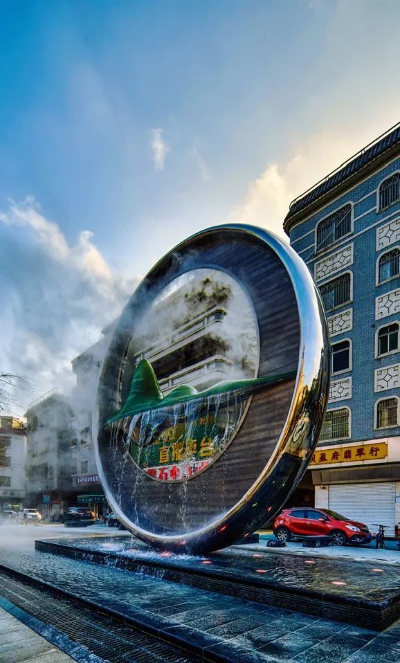 小镇观察丨踏歌而行拾级而上平洲玉器珠宝小镇焕发新活力