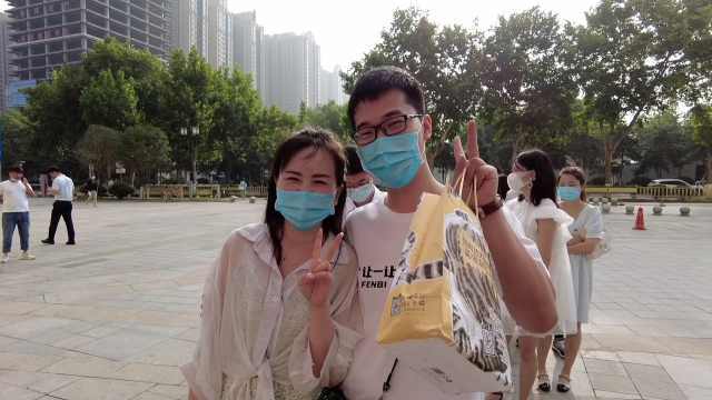 情侣结束3年异地恋七夕领证，男友完整保留5年聊天记录_凤凰网视频_凤凰网