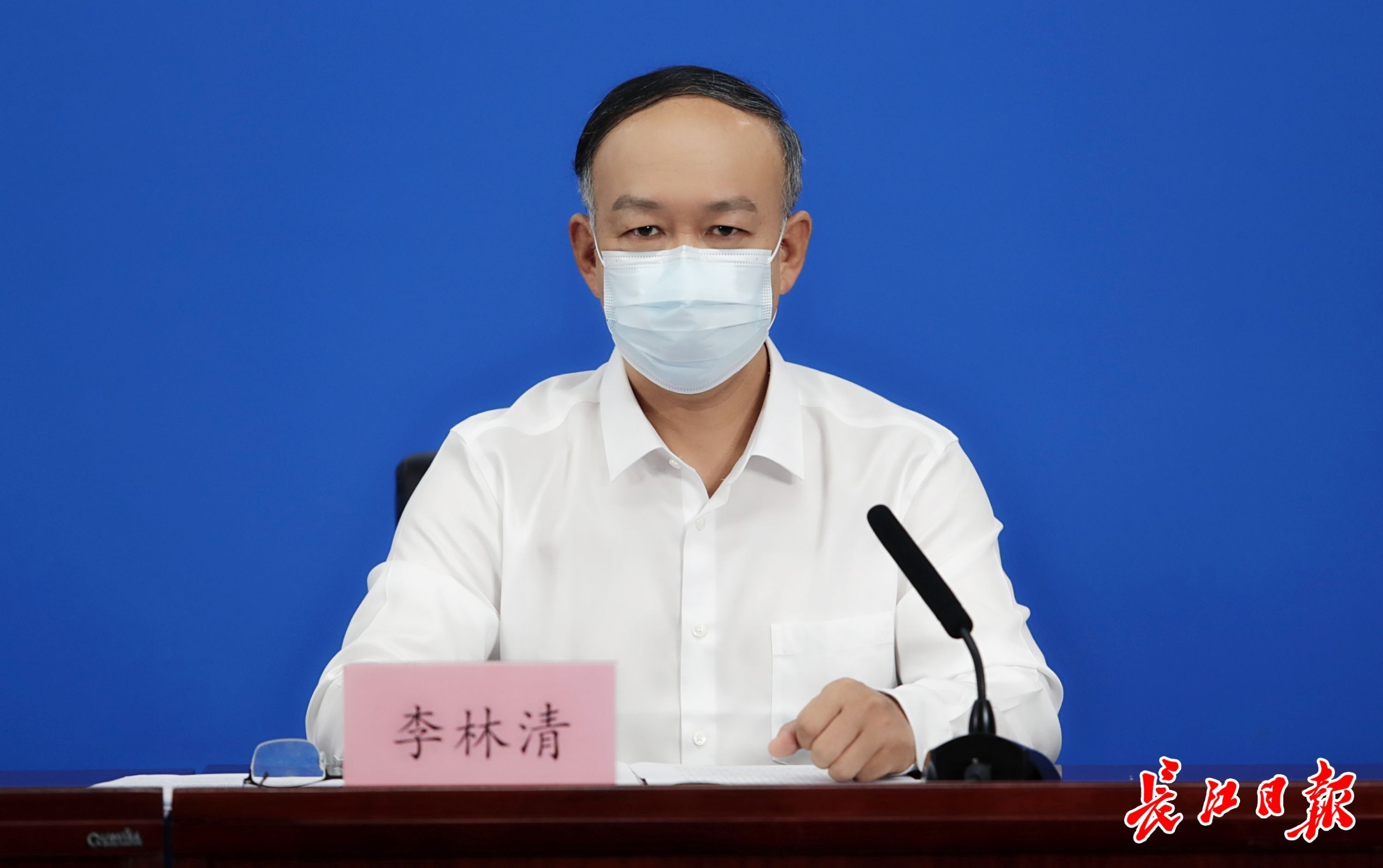 武汉市经济和信息化局副局长李林清。长江日报记者杨涛 摄