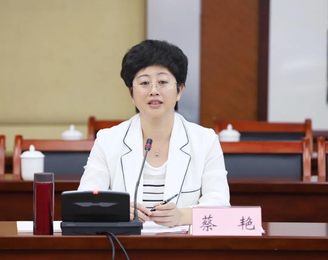 蔡艳在婺城区工业和金融工作座谈会上强调政银企携手变革发展交出三