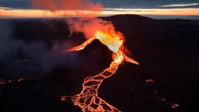 冰火之国：冰岛的活火山与黑沙滩