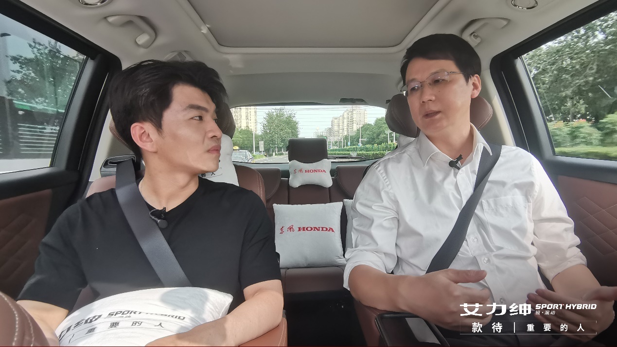 凤凰网公益对话丁新民