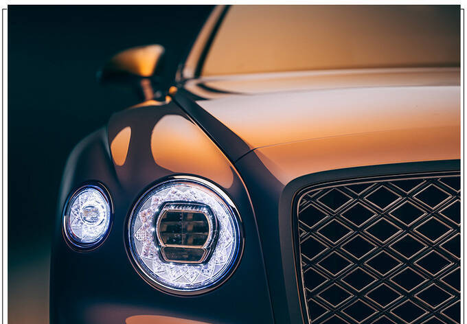 车头配钻石大灯!宾利推出飞驰特别版车型,顶配搭w12引擎