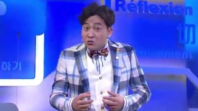尉迟琳嘉在现场调侃网课时，搞笑模仿学生“逃课”