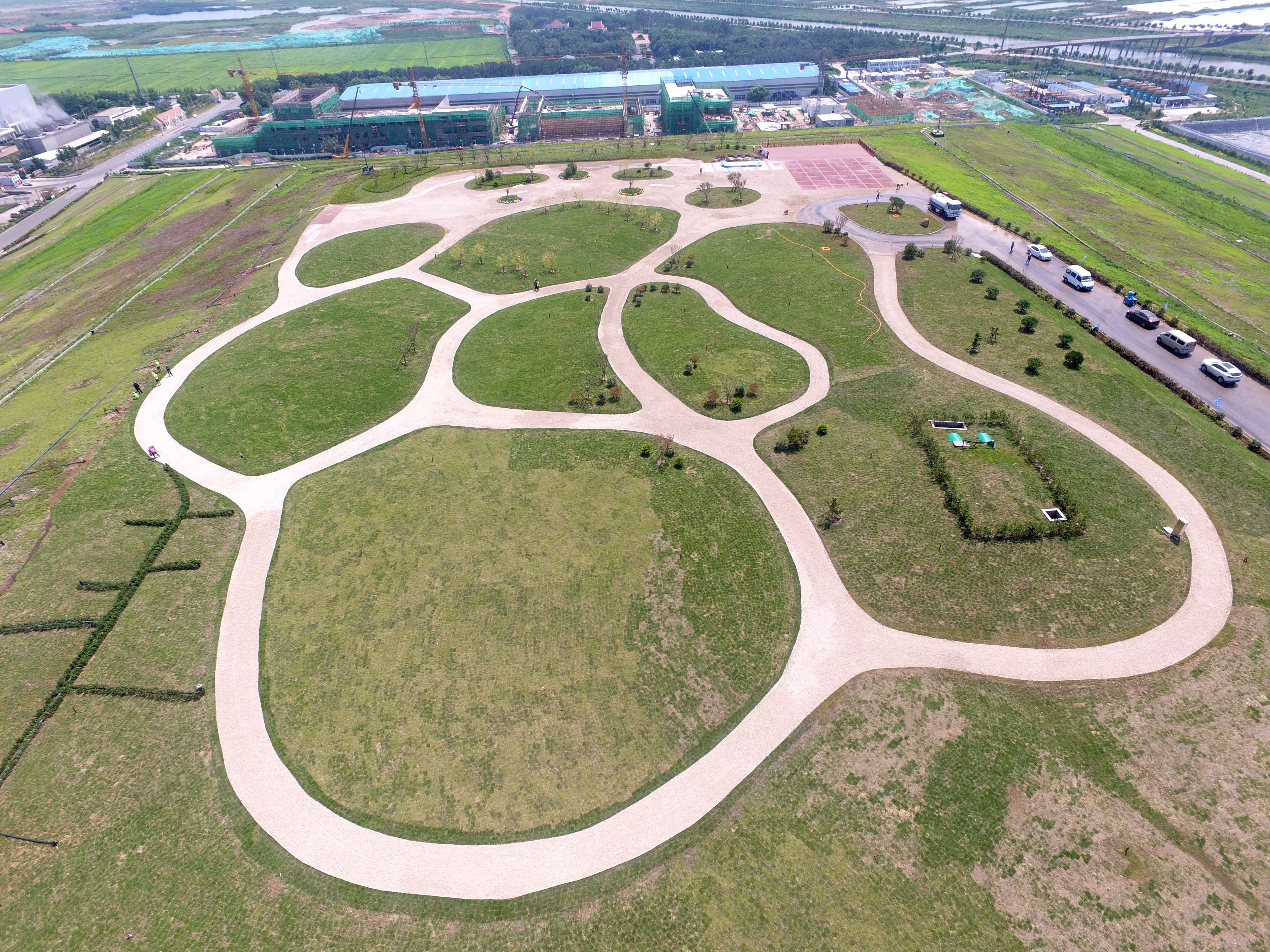 青岛小涧西生活垃圾填埋场20年转变：垃圾山变身山顶花园