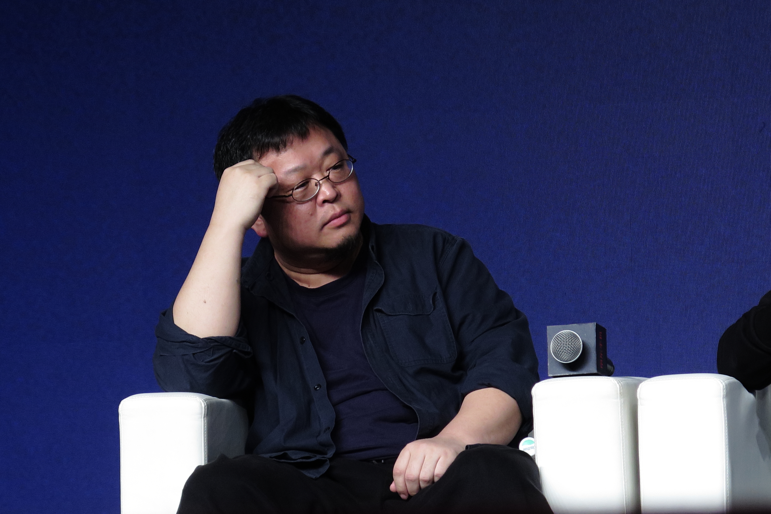 罗永浩吐槽:直播数据稍差就被看衰