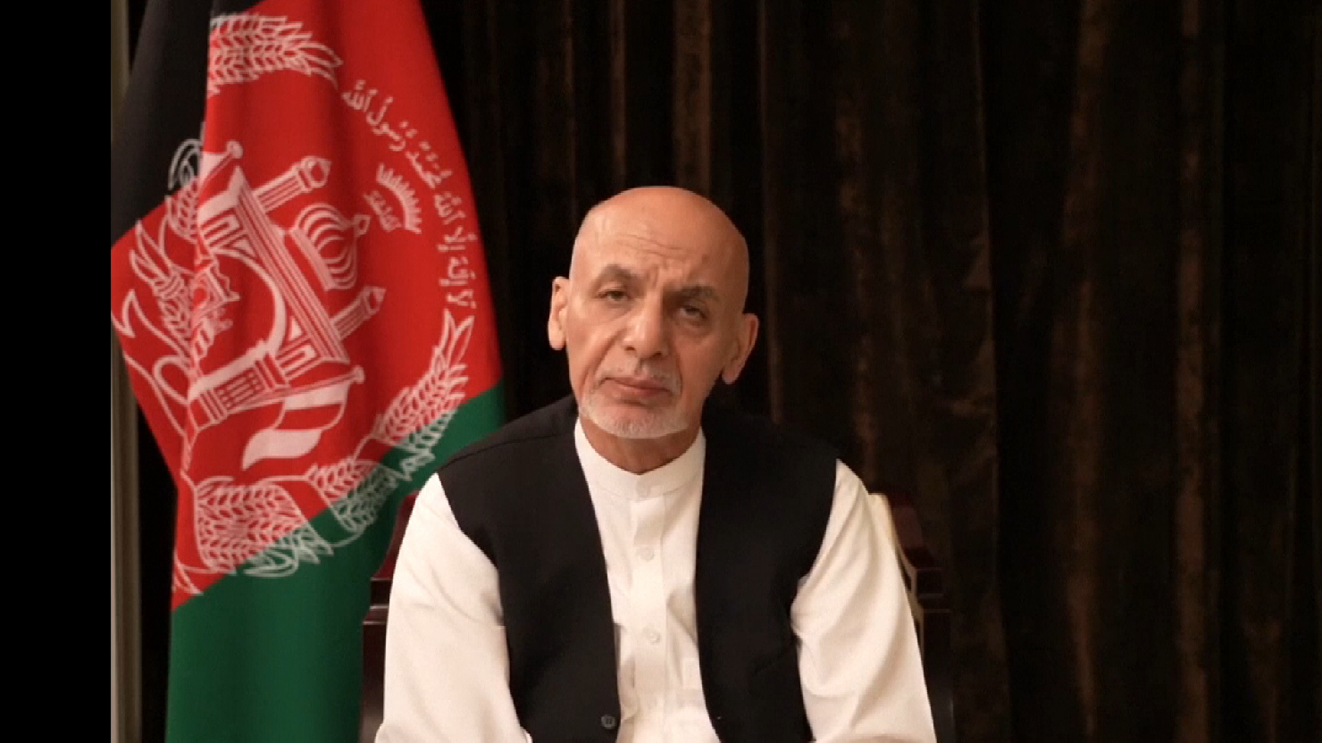 阿富汗总统离国后首露面 不认为军事失败