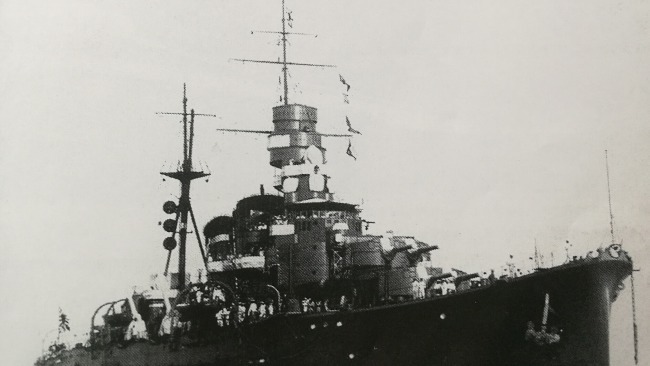 生于不义 死于耻辱 1945年日本投降后的"青叶"号重巡