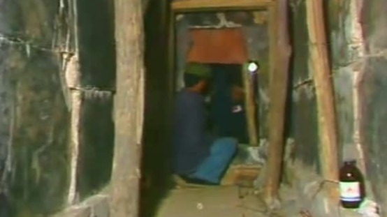 法门寺地宫考古人员进入甬道，发现了哪些连接时空的宝藏_凤凰网视频_凤凰网