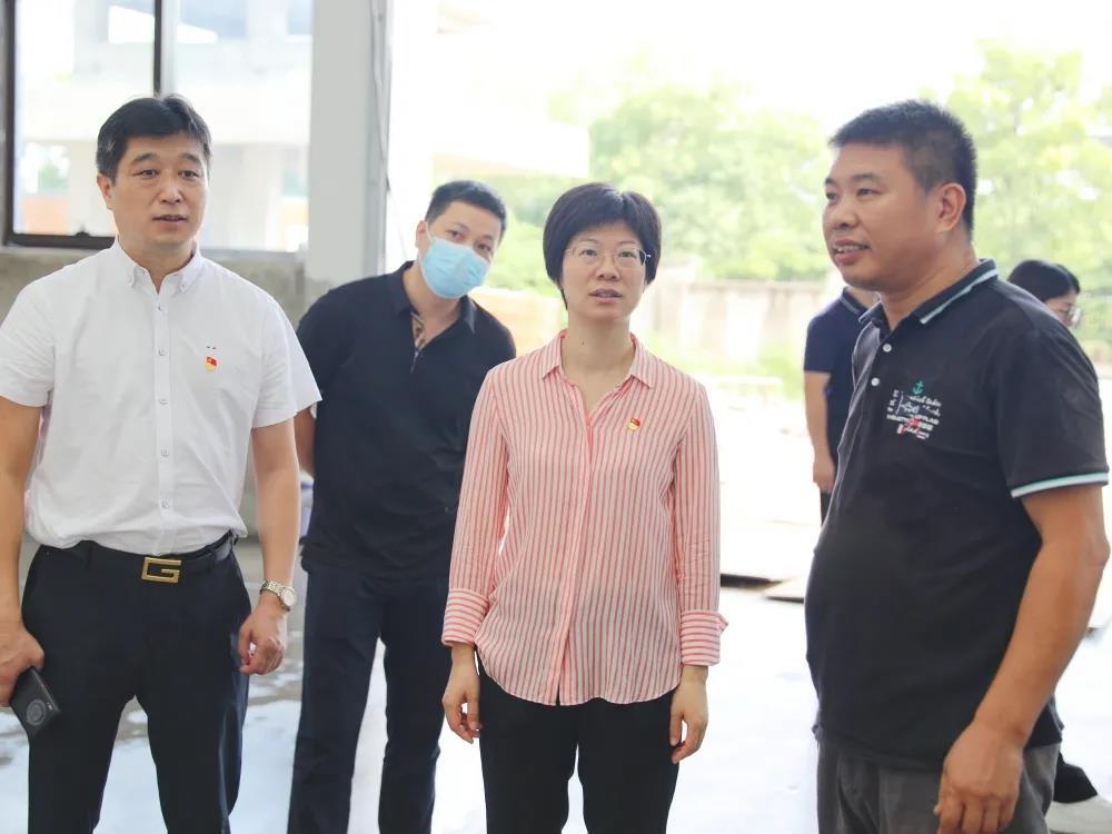 石一婷全力以赴推进项目快竣工快投产