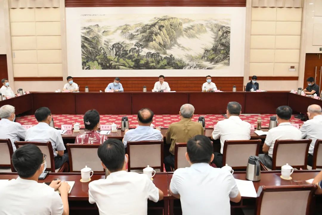 盐城市委召开老干部情况通报会