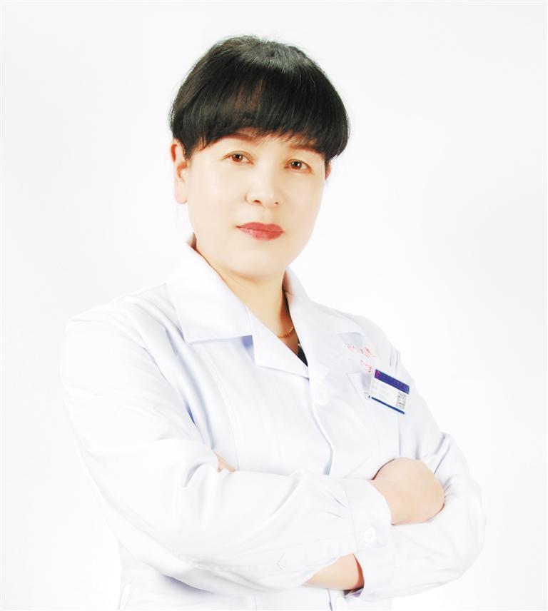 这身白大褂，她一穿就是29年……