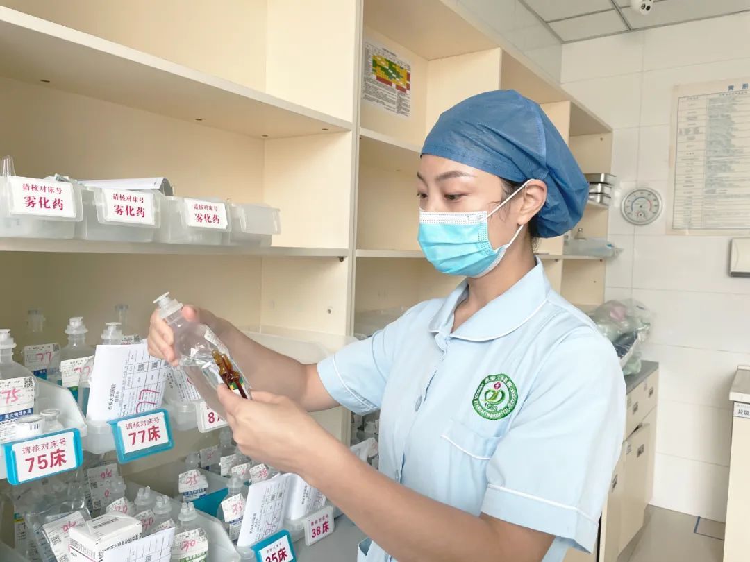 西安大兴医院神经外科护士闫萍