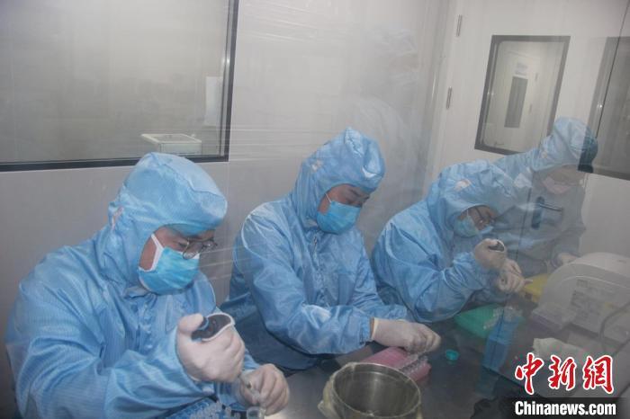中国企业自主研发新冠+甲乙流联合检测试剂盒获批上市