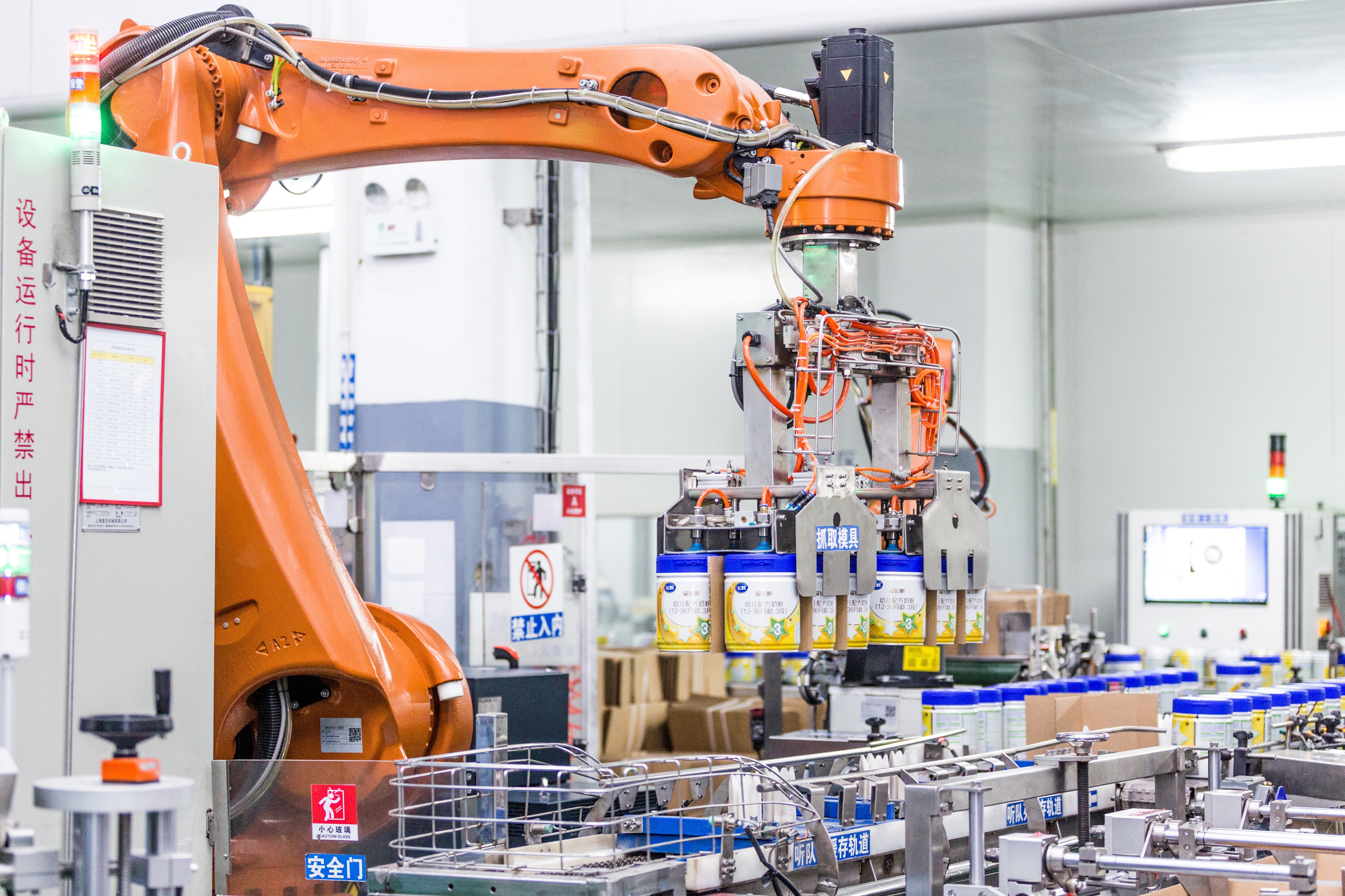 东北青年不想大厂愿留工厂