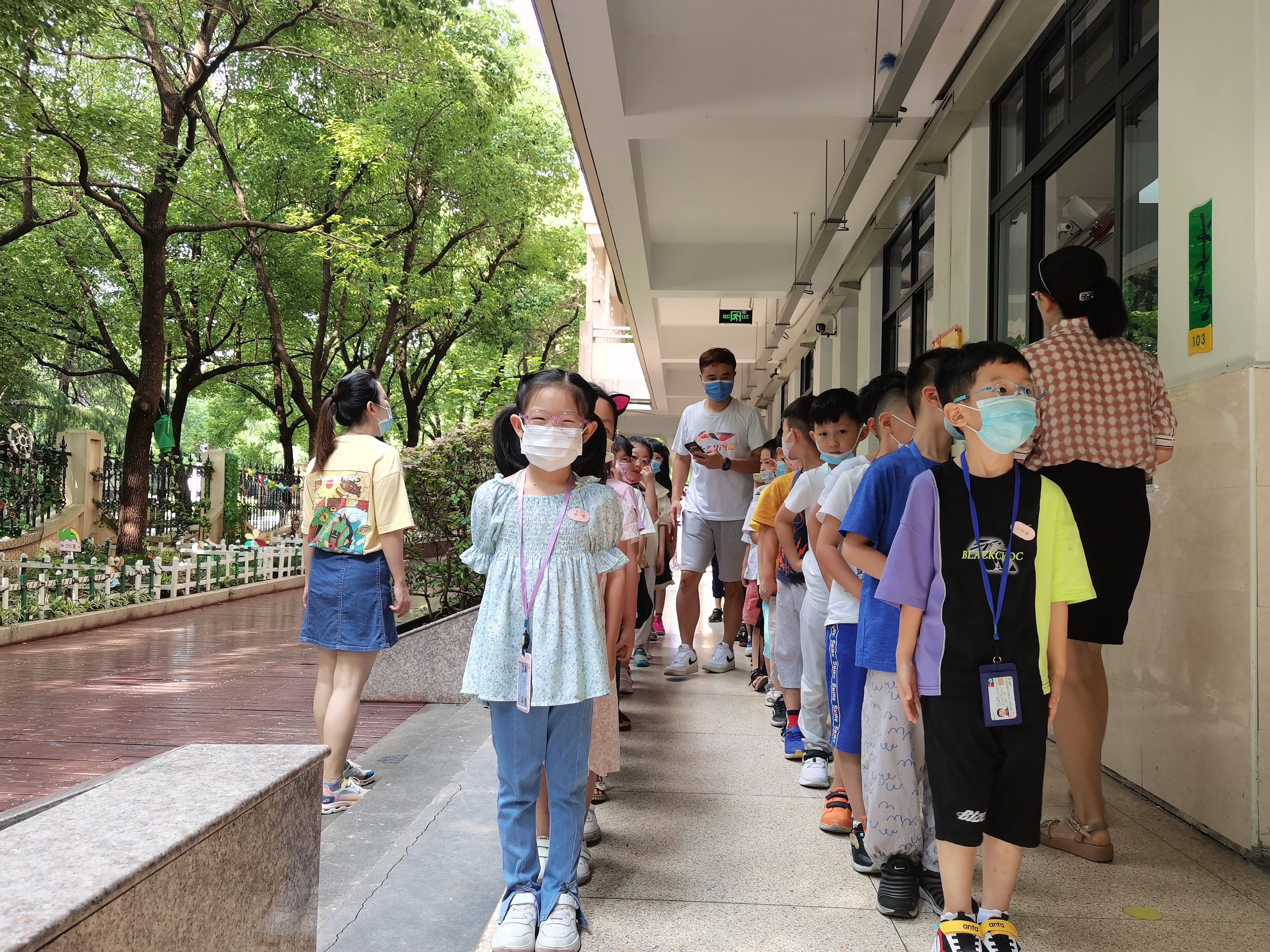 小学的一天是怎样的杭州市长青小学举行新生入学适应性训练活动