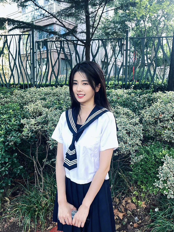 满满初恋感白鹿穿水手服清纯可人宛如校园女神