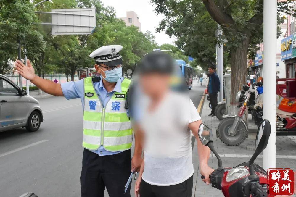 你戴头盔了吗?肃州开展“一盔一带”安全守护行动